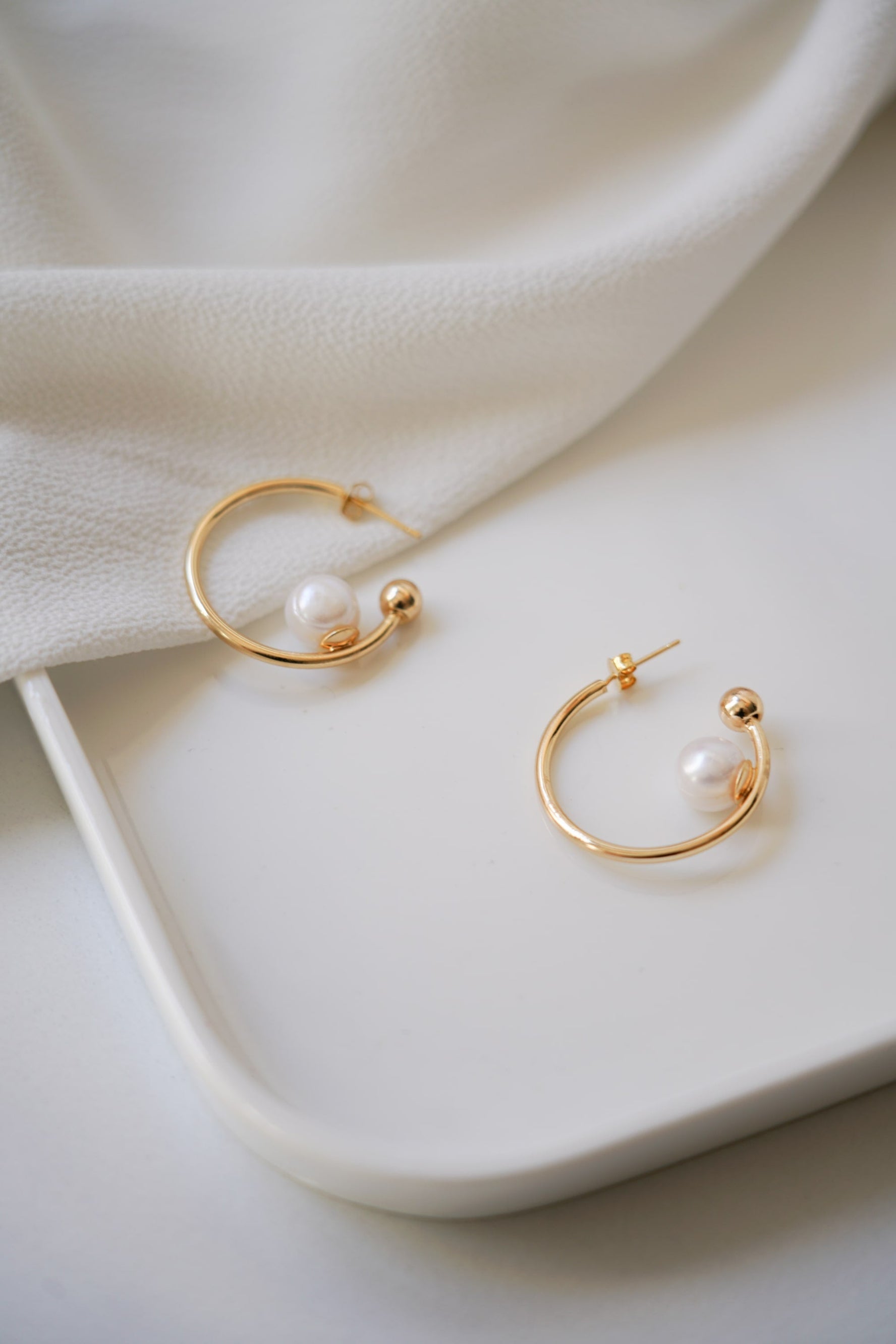 Lua - Boucles d'oreilles minimalistes