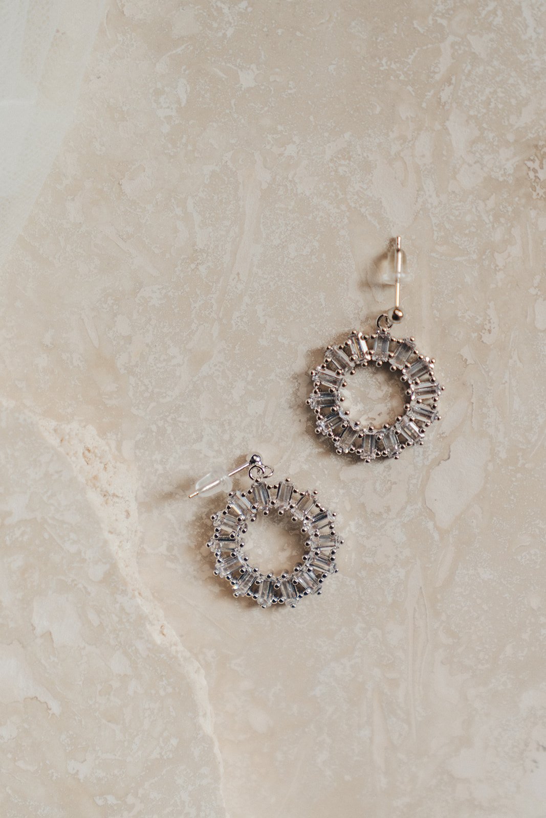 Marlowe - Boucles d'oreilles circulaires en cristal